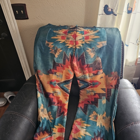 Colorful Geometric Patterned Pants - Picture 4 of 7